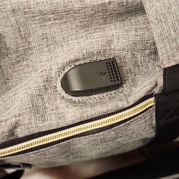 Lovevook Grey 15.6 Laptop bag with charging port - Picture 8 of 14
